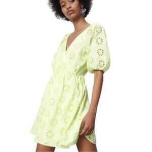 Zara Embroidered Green Mini Dress Flower Wrap Crew Boho Medium
